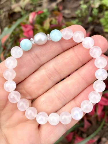 Holdkő-hemimorfiit-tenyésztett gyöngy